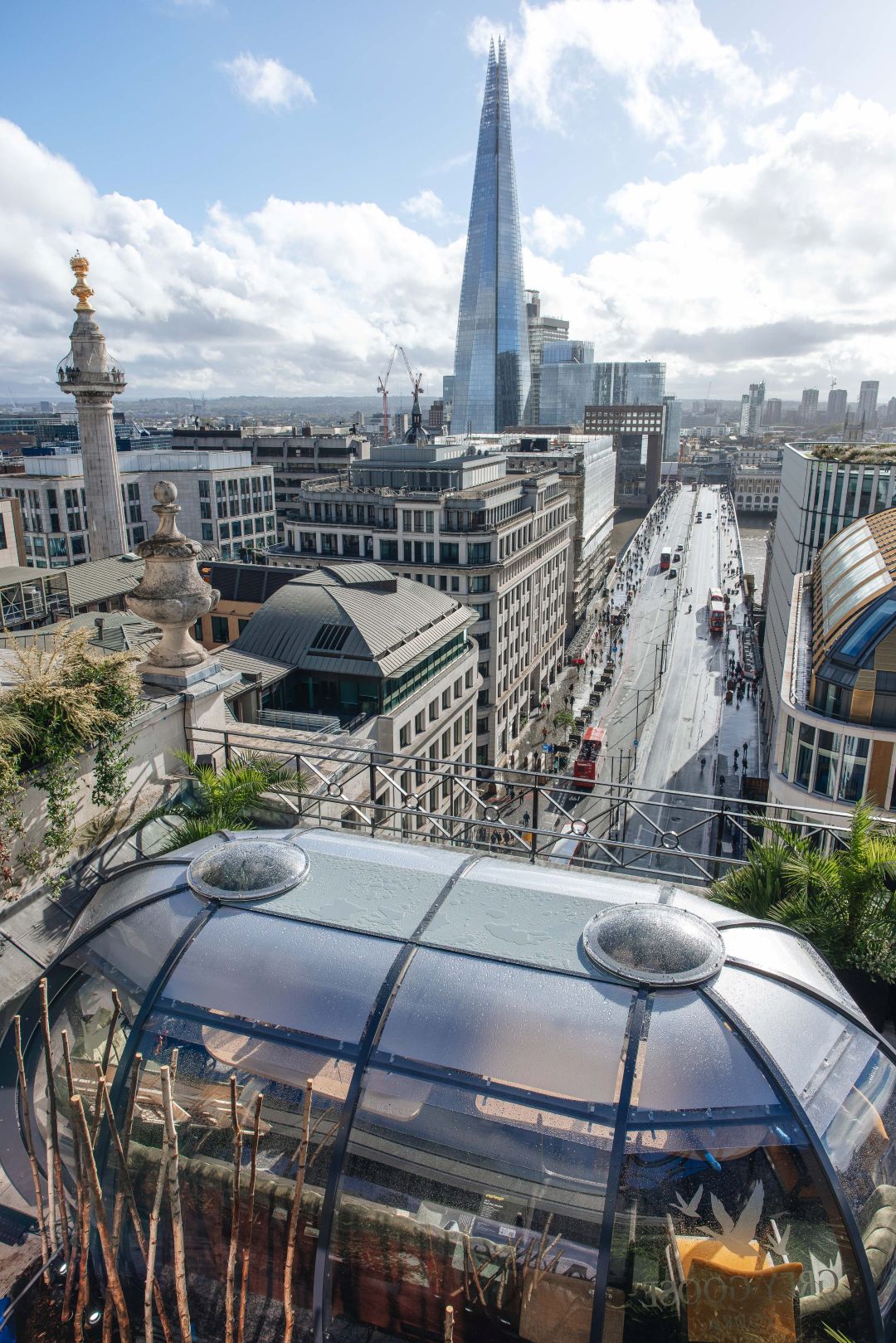 Stretch pod on rooftop terrace at the Wagtail with a view of London