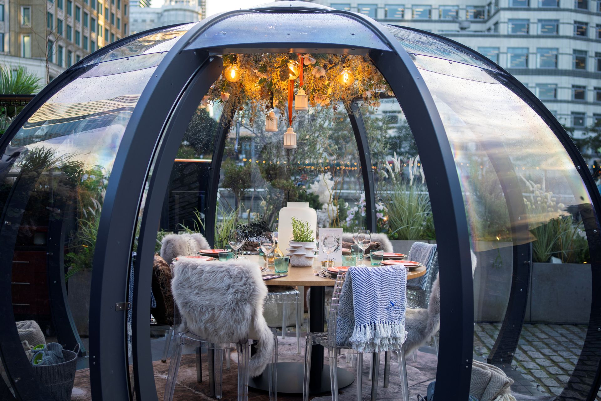 Classic dining pod at the Sipping Room 