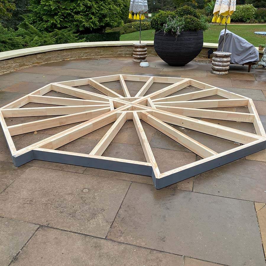 An example of a wooden plinth for a classic Allpod